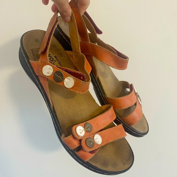 Volks Walkers Peach Strappy Slingbacks Comfort Velcro Steyr Sandals Size 42 / 11 - Picture 1 of 6